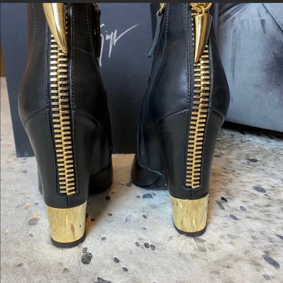 Giuseppe Zanotti black shoes, size 36/ US6 - Picture 2 of 9